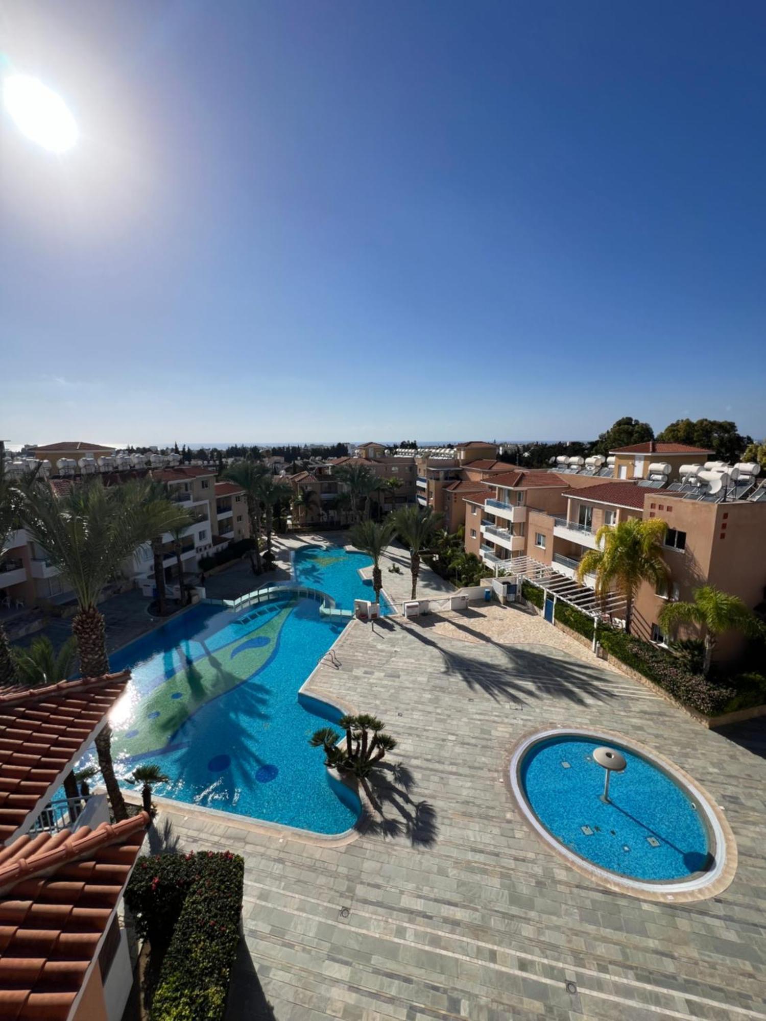 Iris Village Grand Apartment Paphos Eksteriør bilde