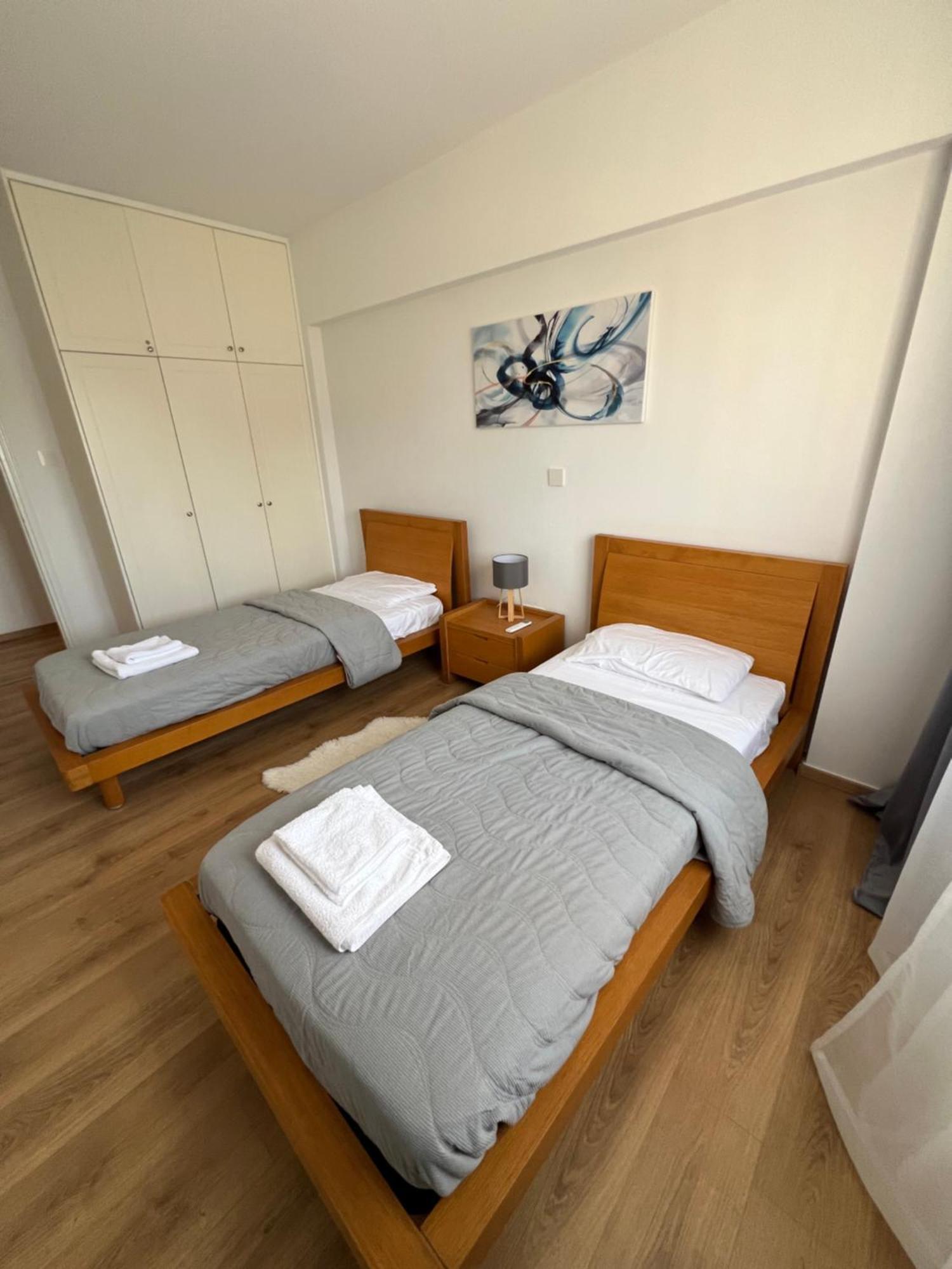 Iris Village Grand Apartment Paphos Eksteriør bilde