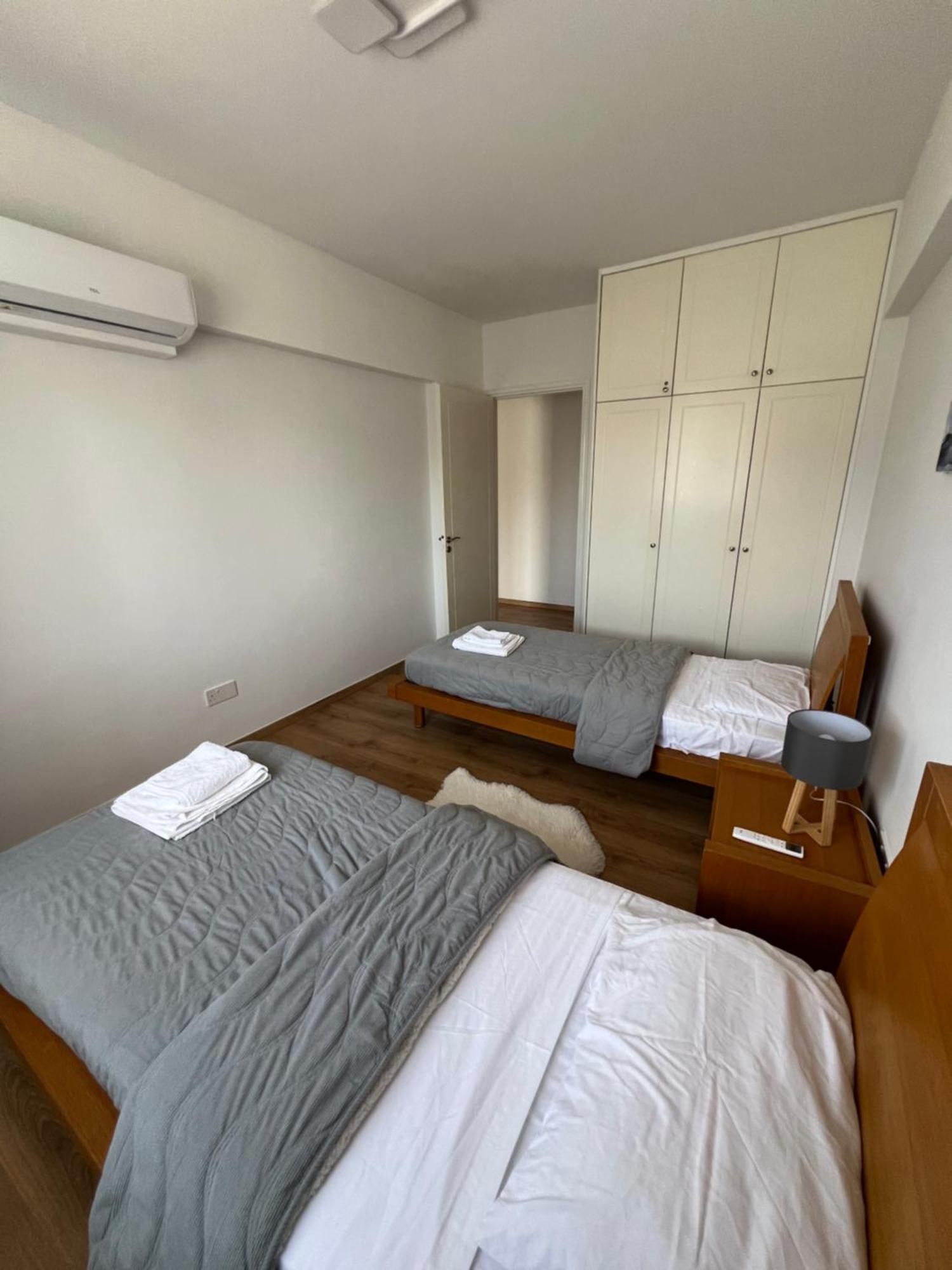 Iris Village Grand Apartment Paphos Eksteriør bilde