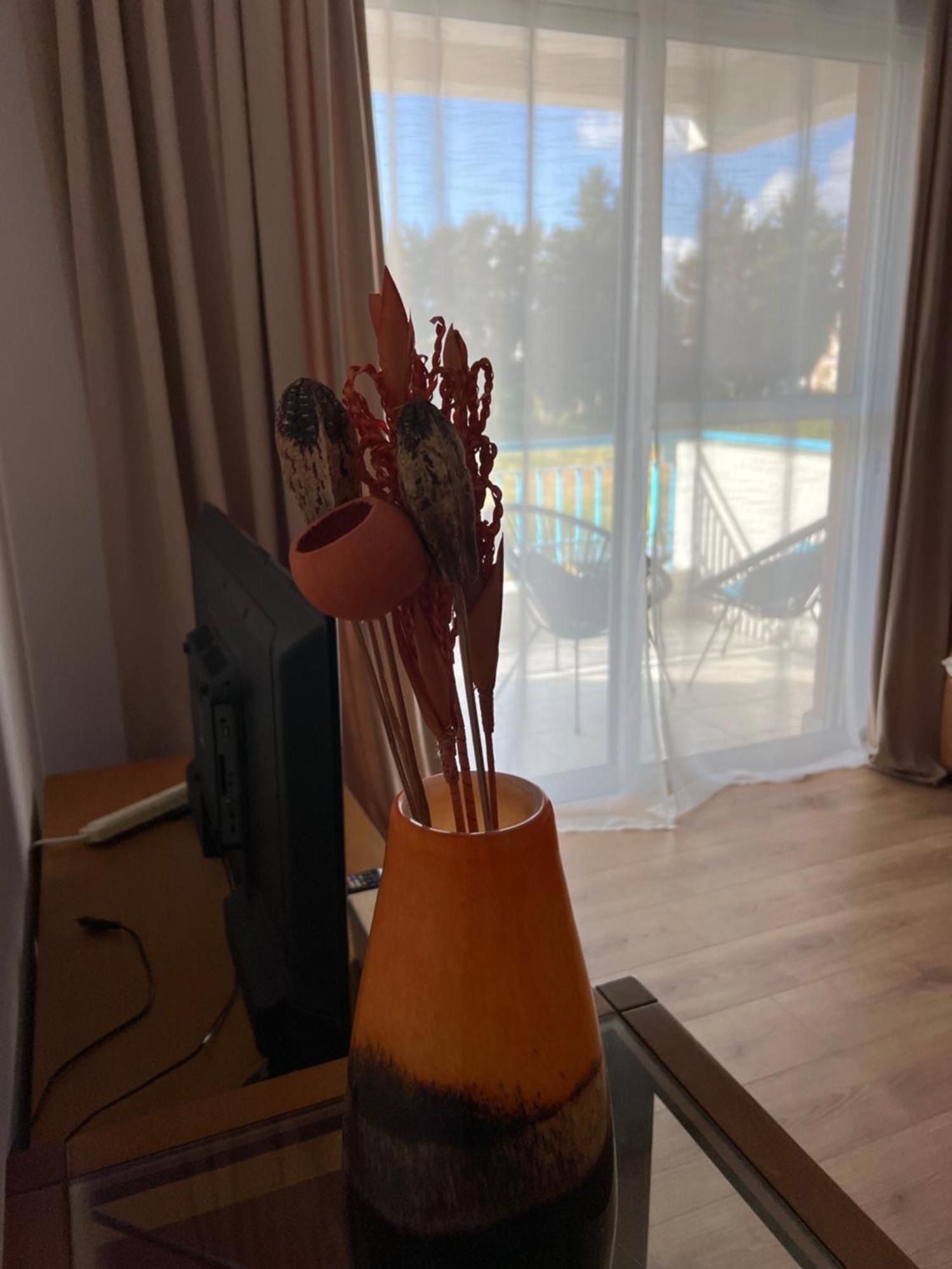 Iris Village Grand Apartment Paphos Eksteriør bilde