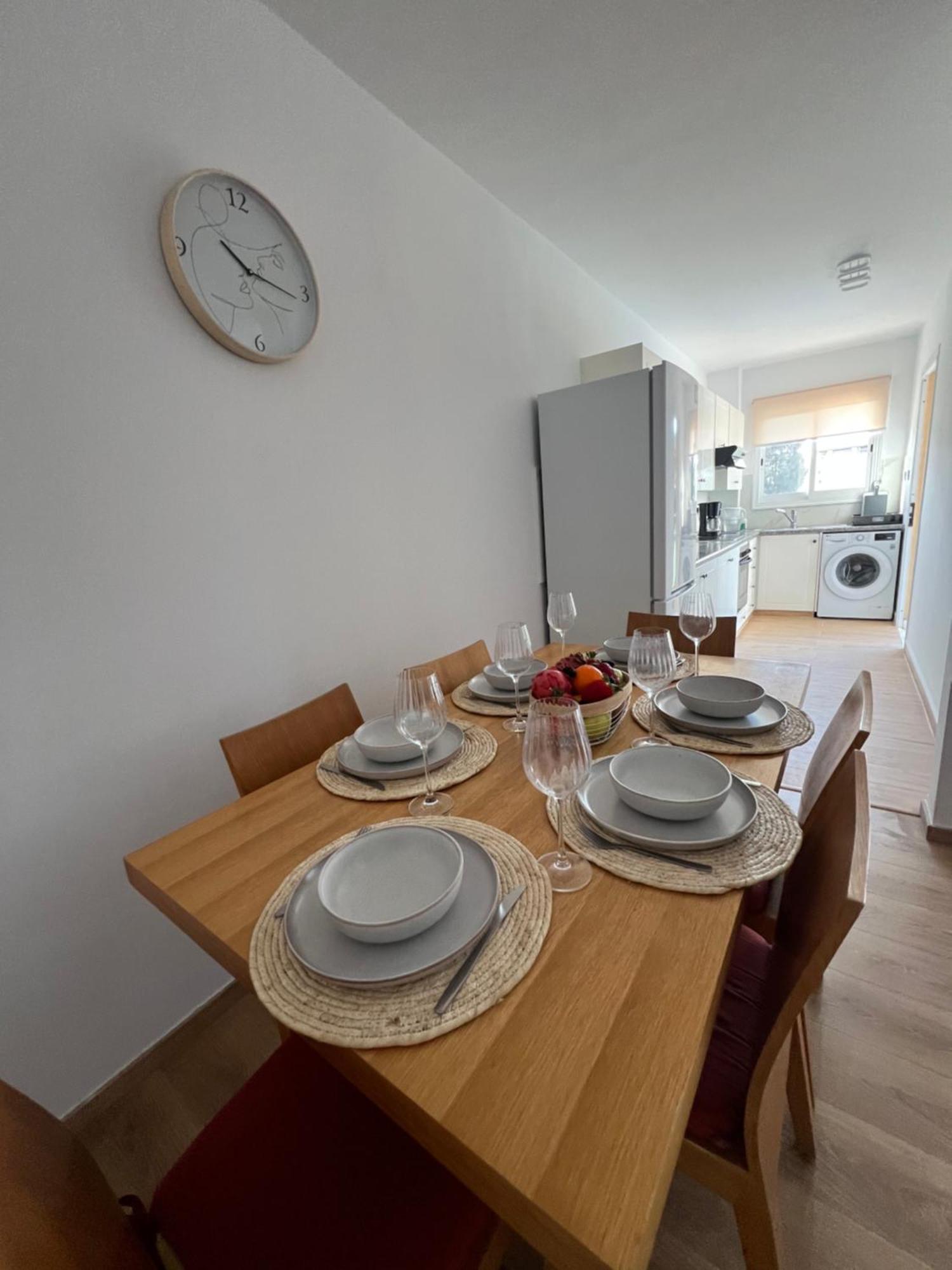 Iris Village Grand Apartment Paphos Eksteriør bilde
